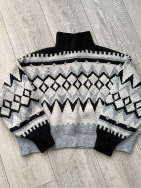 H&M Chunky Geo Pattern Turtleneck Sweater in Black, Gray & Cream size M